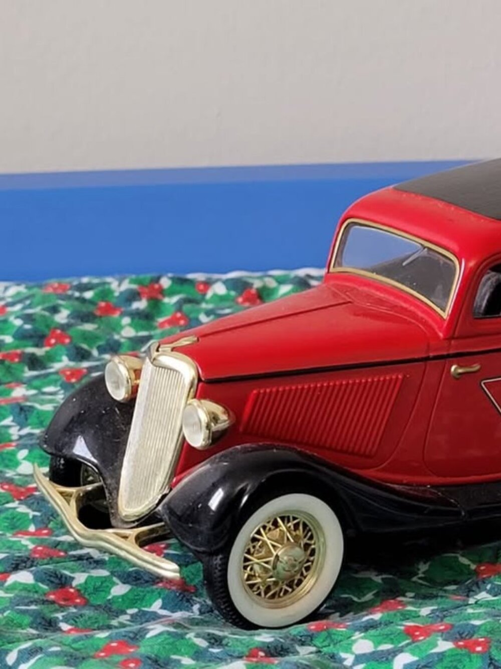 1999, LIMITED EDITION, CANADIAN TIRE, 1934 FORD DELIVERY SEDAN MONEY BANK!!!